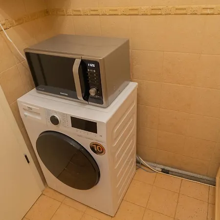 Classic Next To Victoriei Avenue Bucarest