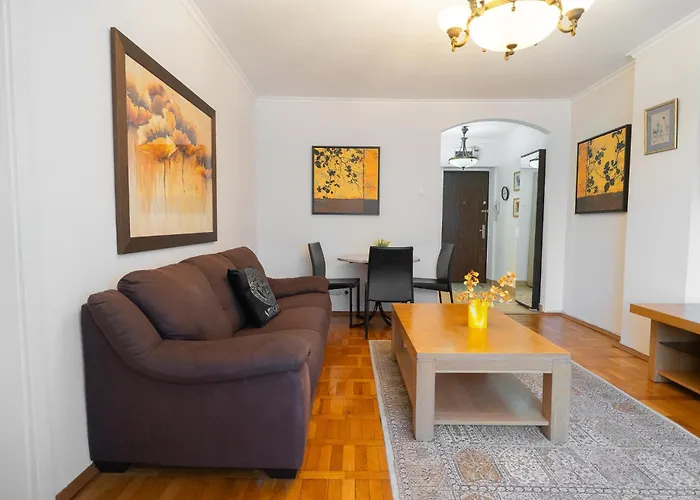 Classic Next To Victoriei Avenue Apartament