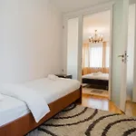 Classic Next To Victoriei Avenue *