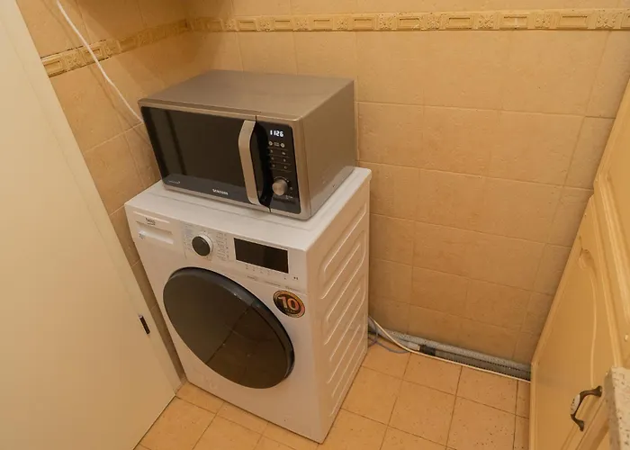 Classic Next To Victoriei Avenue Bukarest