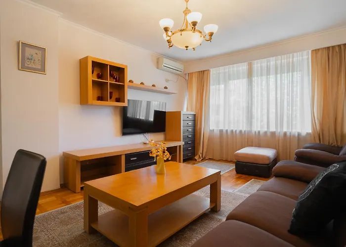 Classic Next To Victoriei Avenue